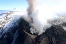 Martes, 10 de agosto de 2021 · 16:54. Alerta Amarilla En Volcan Copahue Restringen Acceso Al Crater A 1 000 Metros La Nacion