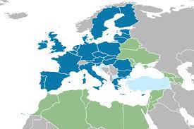 Politica europeană de vecinătate este un instrument de relații externe a uniunii europene care are menirea să aproprie legăturile cu țările din estul și sudul europei cu ue. Revizuirea Politicii Europene De VecinÄtate ImplicaÅ£ii Pentru Moldova Si Locul Rusiei Ipn
