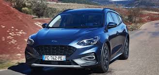 Ford focus sw 1,8 tdci 115 titanium (haut de gamme) avec de nombreuses options(ordinateur de bord,système audio sony, double verouiilage etc.) · un volume du coffre de 482 litres, modulable jusqu'à 1525 litres troisième élément de la famille focus, après les berlines 3 et 5 portes. Notre Essai De La Ford Focus Sw Active 2 0 Ecoblue 150 Auto L Automobile Magazine