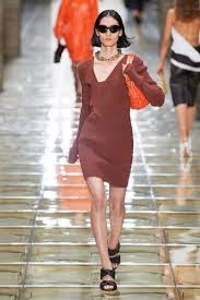 2020春夏プレタポルテ ボッテガ ヴェネタ bottega veneta ランウェイ コレクション ファッションショー vogue japan ファッションウィーク プレタポルテ ファッションコーデのアイデア