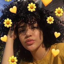 Aririyy Pinterest Girl Instagram Yellow Twitter Tumblr Loveyourself Wallpaper Aesthetic Curly Hair Styles Curly Hair Styles Naturally Mixed Girls