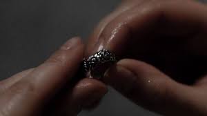 Tony mcgill caitriona balfe wedding ring. The New Ring Decorated With Thistles Of Claire Randall Caitriona Balfe In Outlander S04e06 Spotern