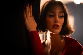 Finding my photography style with stunning model angles