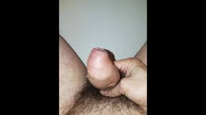 El pene pequeño y suave se transforma en una gran polla dura