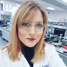 Emily Cross (@emilyXcross)