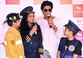 Shah Rukh Khan Launches Kidzania In Noida Promotes Edutainment For Children Lifestyle News India Tv