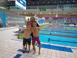 He specialises in backstroke swimming where he . Ctrnact Dni Zavodu Je Arnost Petracek Oficialni Stranka ÙÙŠØ³Ø¨ÙˆÙƒ