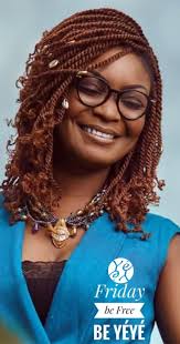 Bonjours à tous les Yéyés👋🏿 Friday be free be Yéyé 😉 C'est l'heure de  relâcher la pression et de célébrer la beauté, la liberté et la joie de  vivre ! Aujourd'hui, en