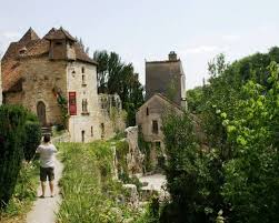 Village classé parmi les plus beaux de france, élu village préféré des français en 2012. Saint Cirq Lapopie Lot L Un Des Plus Beaux Villages De France