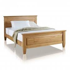 Find The Perfect Combination Of High Quality Construction And Timeless Style In Our Classic Natural Solid Oak Queen Bed Classic D Bed Furniture Solid Oak Beds