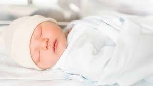 Bébé Ne Pleure Pas : Doit-On S'inquiéter D'un Nouveau-Né Trop Calme ? -  Magicmaman.com