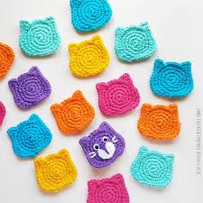 Vivir Vintage Como Tejer Facilmente En Crochet Un Hermoso Aplique De Gatito Facil Y Rapido Incluye Patron Gratuito Y Fototutorial Bolsa de croche simples e facil de fazer,confira a video aula com cristina coelho alves. como tejer facilmente en crochet un