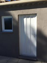 Installer Une Porte De Service Pvc Tryba Votre Agence Tryba Aix Salon A Ce Qu Il Vous Faut Aix Et Salon Tryba