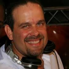 Stream Keyla Blanco Cuadrado music