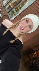 Brianna Whipple's Instagram, Twitter & Facebook