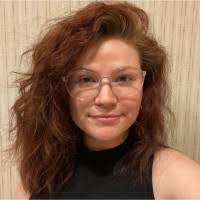 Heather Bayliss's Instagram, Twitter & Facebook