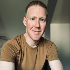 Kris Cotton's Instagram, Twitter & Facebook