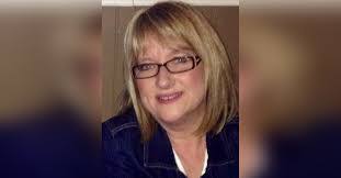 Shelly Pike's Instagram, Twitter & Facebook