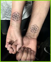 Check spelling or type a new query. Guru Meinmodus Com Tattoo Zeichnungen Tatowierungen Fur Frauen Tattoo Skizzen Minimalistische Tattoos Geometrische Tattoos Aquarell Tattoos Blume Des Lebens Tattoo Geometrie Tattoo Tattoo Life