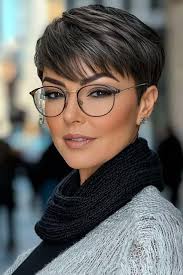 Mis padres desde el cielo me ven orgullosos hoy día. Hoy me gradué de  médico. Lloré porque mis padres no pudieron ver cumplir mis sueños.  😭😭🙏🏻❤️ solo pido tu bendición. 🙏🏻