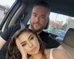 Is it just me, or is Natalie very obviously pregnant in the latest episode?  : r/90DayFiance