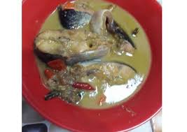 Rasanya lama dah tak kongsi resepi kan? Langkah Mudah Untuk Membuat Ikan Patin Bumbu Kuning Asam Enak Banget Resep Kakek