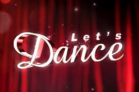 Nachdem in der vergangenen woche moderatorin lola weippert die sendung verlassen musste, kämpften nun noch insgesamt 5 promis um den titel dancing star 2021. Let S Dance 2021 Erste Infos Start Kandidaten Profi Tanzer