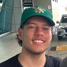 Hoy cumple 23 años mi primer bb, mi Ian Noah love u kid 😍😘💪😜 mega  orgulloso de como estas creciendo, independiente y excelente ser humano,  que Dios te depare todo lo que