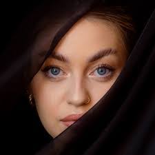 Emily Stinnett's Instagram, Twitter & Facebook