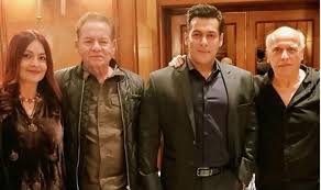 Check spelling or type a new query. Salman Khan And Salim Khan Strike A Pose With Pooja Bhatt Mahesh Bhatt As They Attend Sakshi Bhatt S Wedding Reception See Pics India Com
