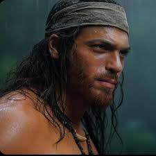 Can Yaman mint Sandokán.