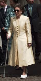 Princess margaret, british royal, the second daughter of king george vi and queen elizabeth and the younger sister of queen elizabeth ii. Queen Elizabeth S Bond With Sister Princess Margaret Who Died Same Year As The Queen Mother
