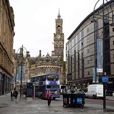 It shares land borders with wales to its west and scotland to its north. England To Shut Pubs Restaurants And Most Shops As Virus Surges The New York Times