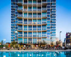 Looking for an apartment or condo for rent? 23 Apartments In Charlotte With Sign On Deals Like One Or Two Months Free Rent Axios Charlotte