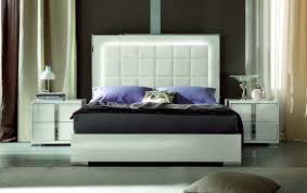Throw in an area rug under the bed that runs along the sides and foot of the bed, and you've got a nice start to your bedroom setup! 20 Light Up Bedroom Set Magzhouse