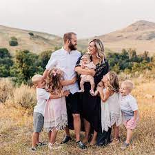 5 Kids Family Pictures Northern Utah Pictures Family Picture Poses Cute Family Pictures Summer Family Pictures