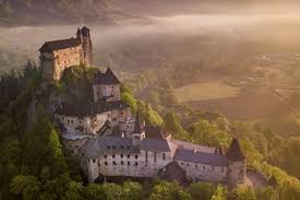 Darunter die zipser burg (spišský hrad), die seit 1993 zum weltkulturerbe der unesco zählt. Die 10 Besten Bratislava Sehenswurdigkeiten Aktivitaten Touren Und Ausfluge Viator