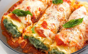 Cheesy Spinat Und Ricotta Cannelloni In 2020 Cannelloni Recipes Italian Recipes Traditional Spinach And Ricotta Canneloni