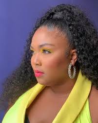 Lizzo On Instagram Sext Curvy Beauty Beauty Round Face Makeup