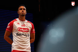 Jun 18, 2021 · independiente medellín quiere volver a las finales del fútbol colombiano, y por esa razón no se ha quedado quieto en el tema de fichajes. Galeria De Fotos Lanzamiento Santa Fe Y Kappa Independiente Santa Fe