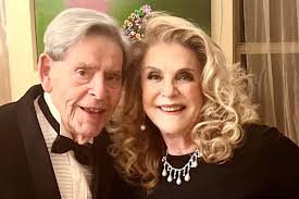 Judy Sarna's Instagram, Twitter & Facebook