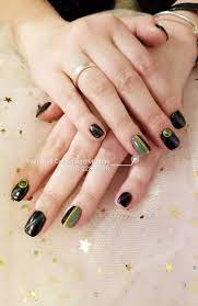 灣區高端美甲 中日韓彩繪美甲 秒变時尚達人 specialize japanese korean nail art design speak chinese japanese korean and english 如果想立即擁有美麗的指甲 可以立刻 微信 nail polish nails polish