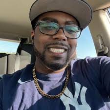 Dwight Howard has been elected to the Naismith Basketball Hall of Fame 👏  The NBA75 snub said he wants Kareem, KG AND SHAQUILLE O'NEAL to walk him  out!