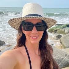 Miriam Bridges's Instagram, Twitter & Facebook