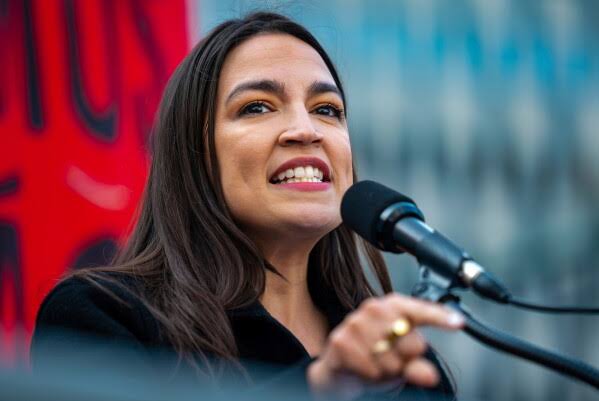 Ocasio-Cortez says she's freezing her eggs as she weighs 2028 run; 'political risk' in sharing family plans
