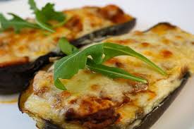 In questa versione, le melanzane ripiene sono senza carne. Ricetta Melanzane Ripiene Al Forno Dietetiche Poche Calorie