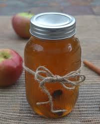Easy Diy Apple Cider Moonshine Apple Pie Moonshine Moonshine Recipes Liquor Recipes