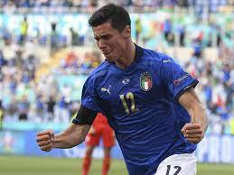 Writing music for film, television, the symphony hall while remaining surprisingly dark & mysterious. Em News Azzurri Matchwinner Freut Sich Uber Gosens Tor