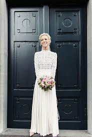 Tipps fürs trachten outfit … Standesamt Hochzeitskleid Hochzeit Kleid Standesamt Kleid Standesamt Braut Hochzeit Kleidung