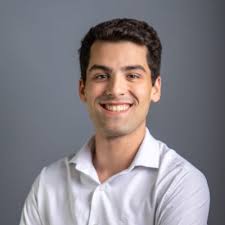 No último mês, tive o prazer de iniciar minha trajetória como estagiária em  Investment Banking na Santander Corporate & Investment Banking.